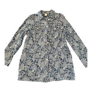 'Chico's' Button up Blue & white floral‎ paisley-like button-up shirt